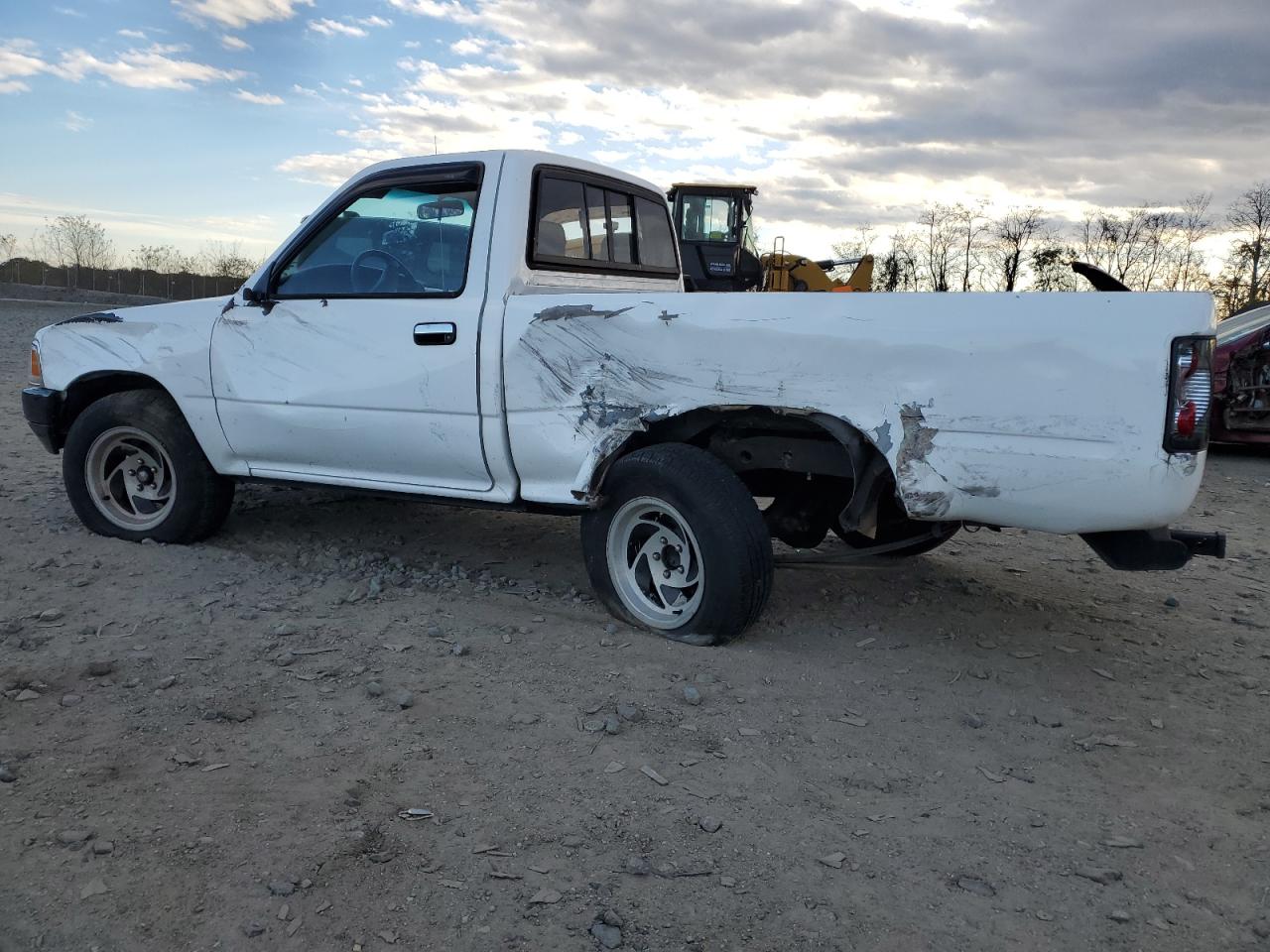 Toyota Pickup 1/2 Ton Short Wheelbase Dlx Image 3