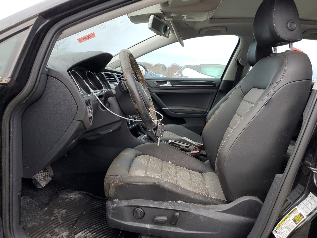 Volkswagen Golf S Image 10