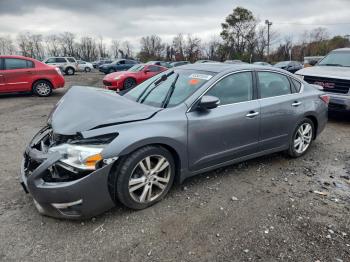  Salvage Nissan Altima