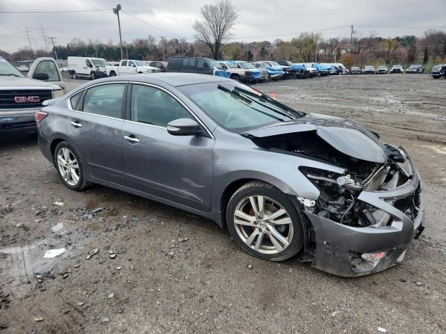 Nissan Altima 3.5s Image 5