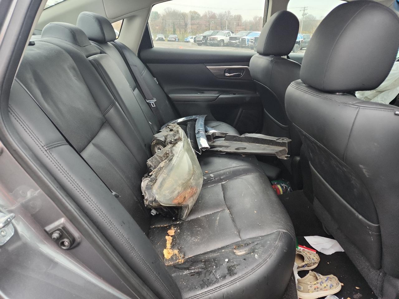 Nissan Altima 3.5s Image 4