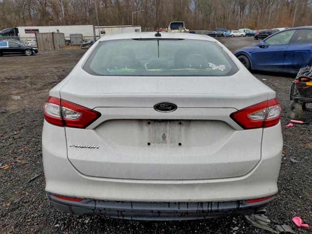 Ford Fusion S Image 7