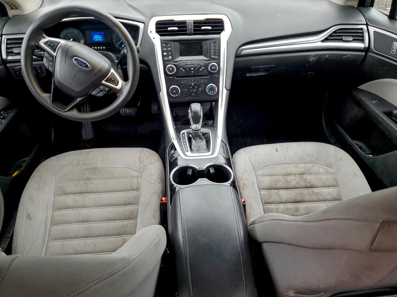 Ford Fusion S Image 6
