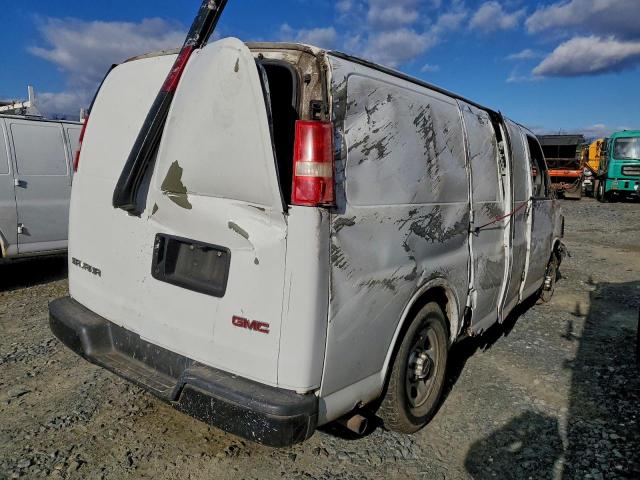 GMC Savana G1500 Image 2