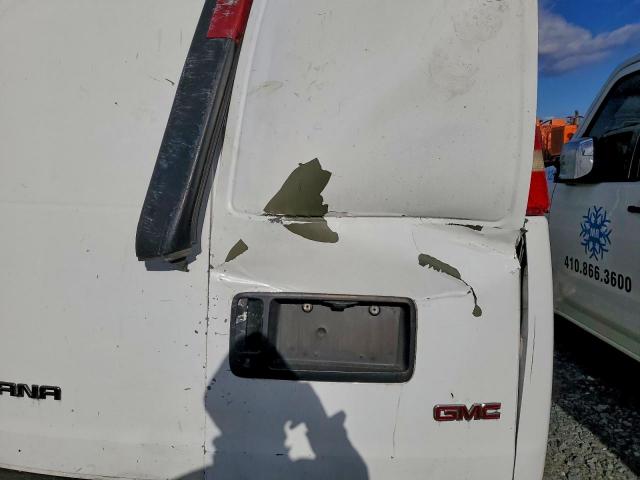 GMC Savana G1500 Image 12