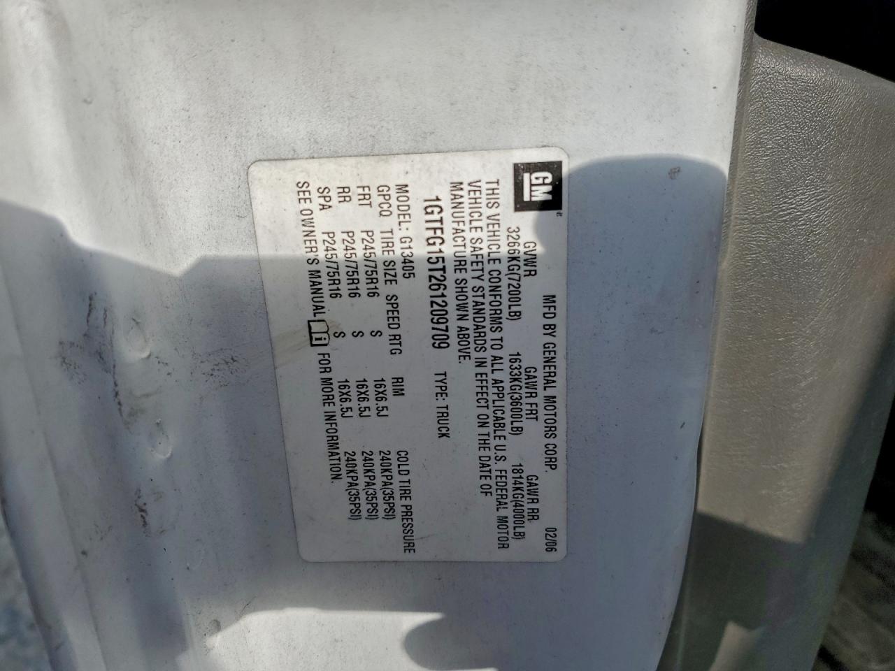 GMC Savana G1500 Image 8