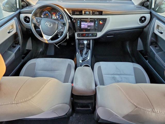 Toyota Corolla L Image 4