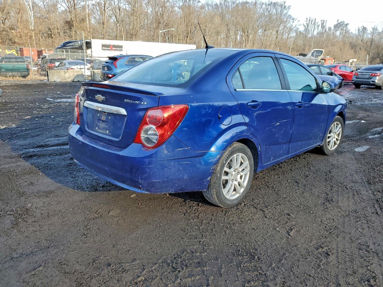 Chevrolet Sonic Lt Image 10