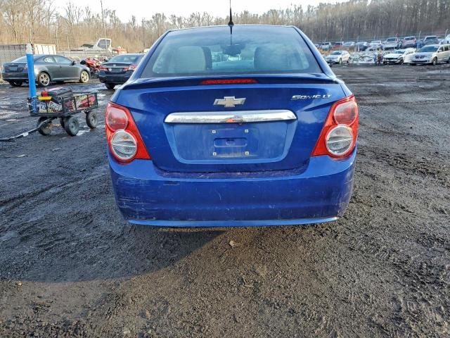 Chevrolet Sonic Lt Image 5