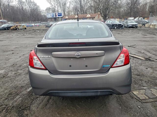 Nissan Versa S Image 8