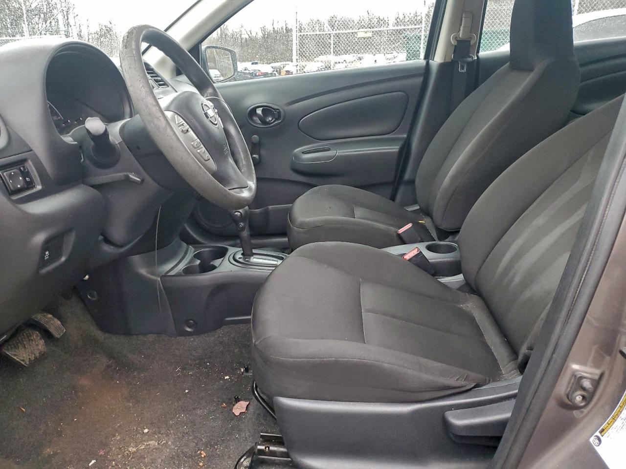 Nissan Versa S Image 7