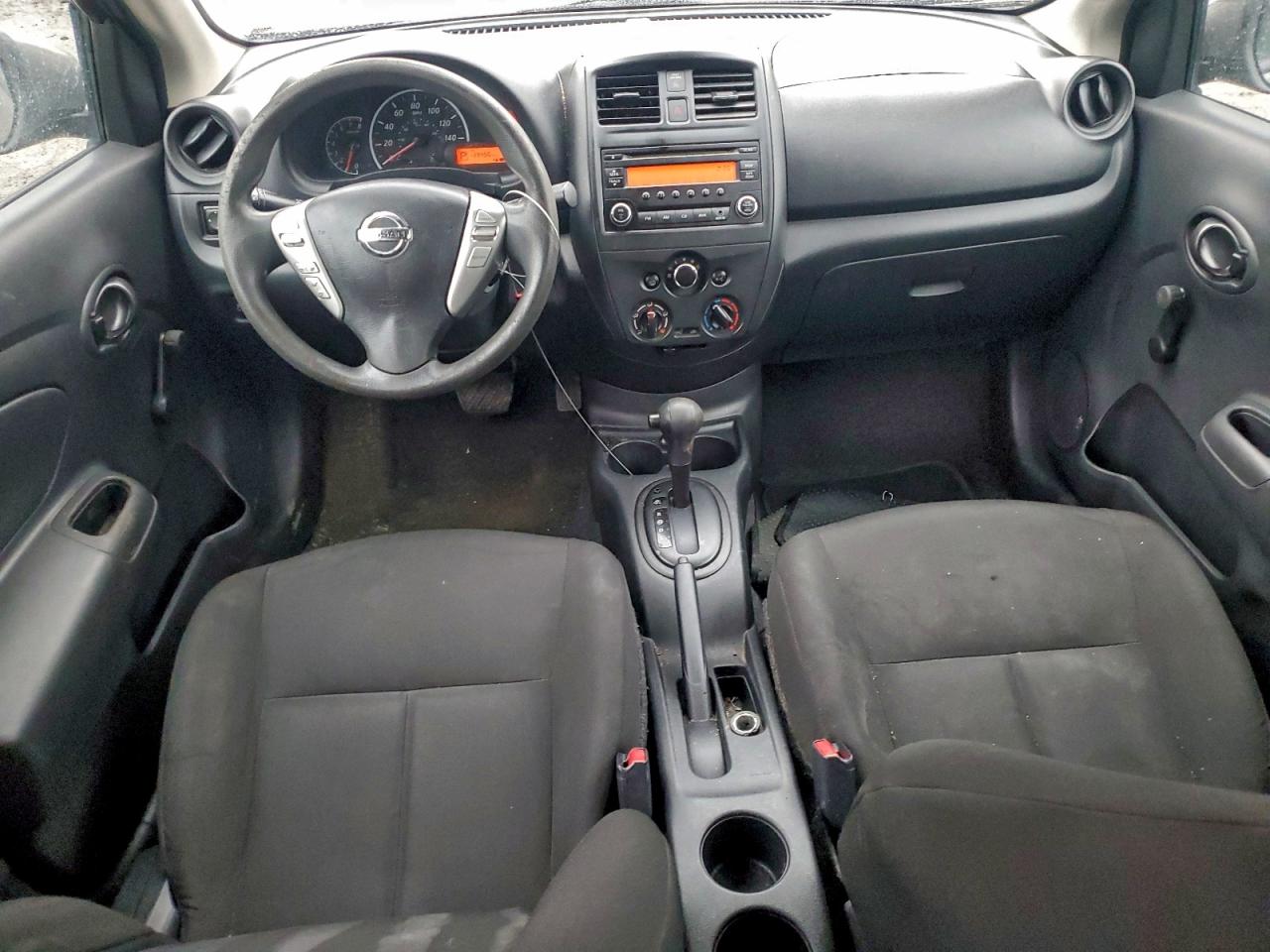 Nissan Versa S Image 5
