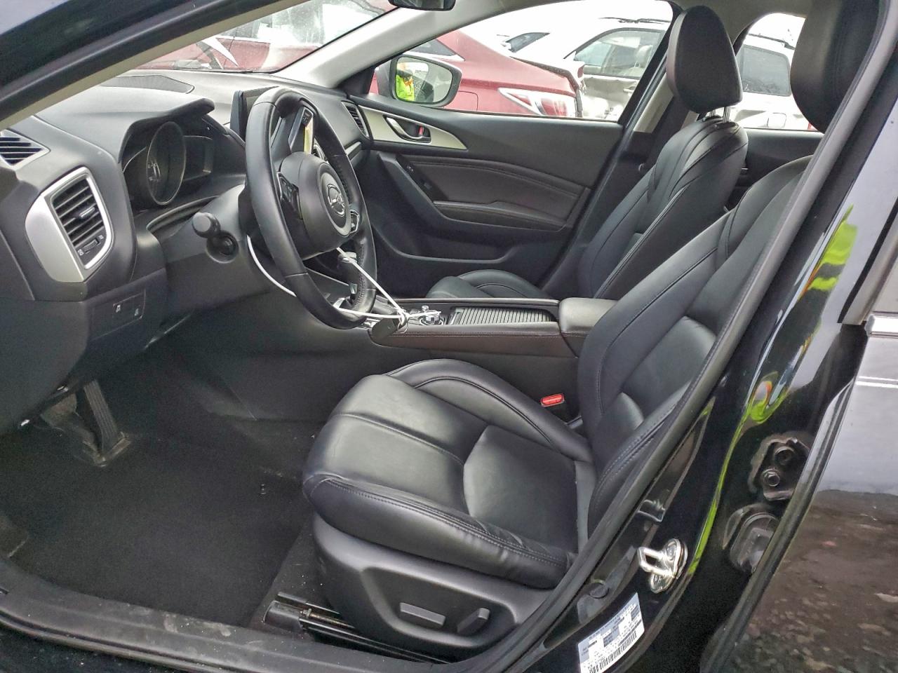 Mazda 3 Touring Image 4