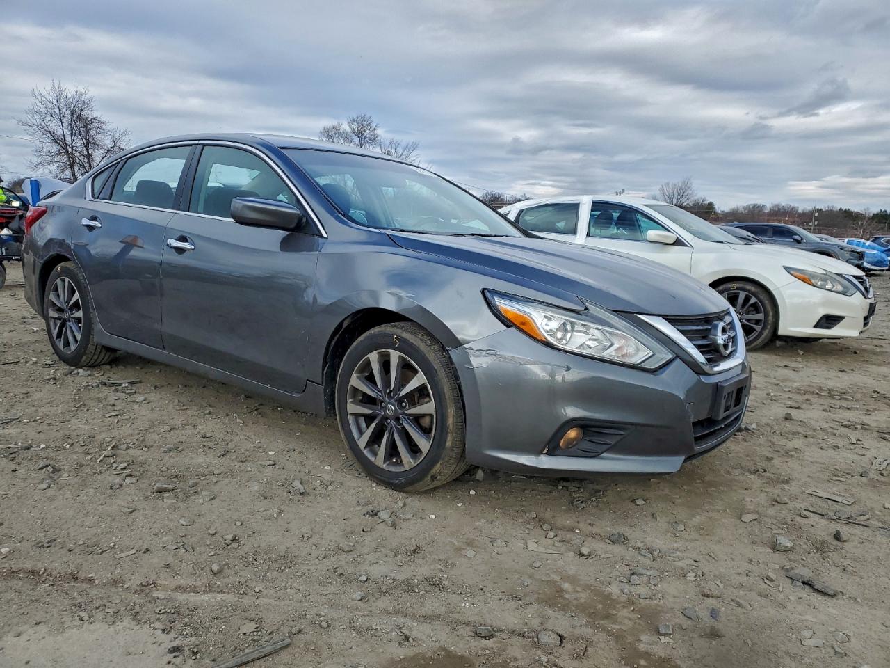 Nissan Altima 2.5 Image 6