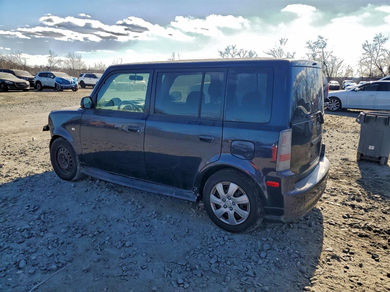 Toyota Scion Xb Image 5