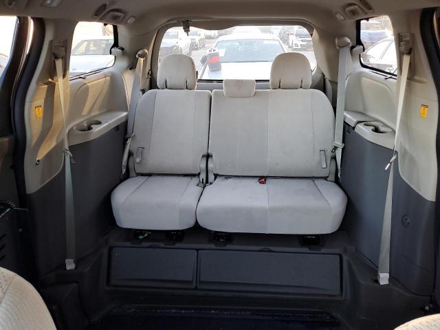 Toyota Sienna Le Image 9