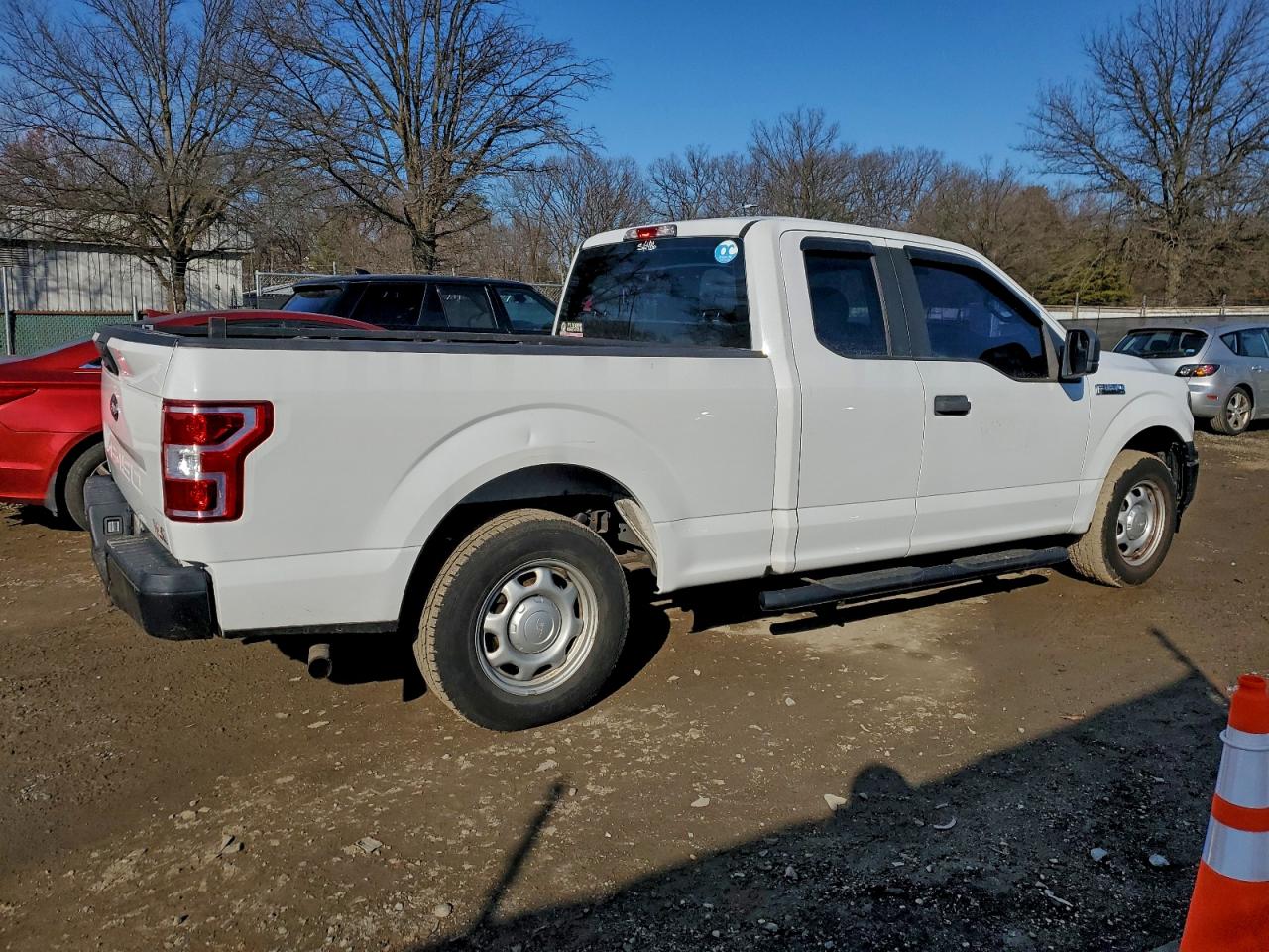Ford F-150 Super Cab Image 2