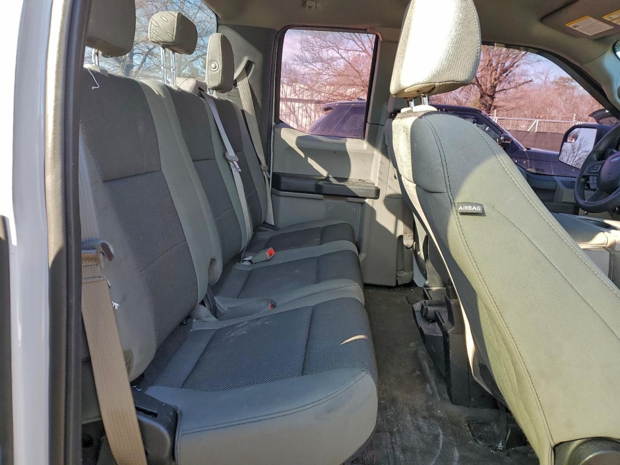 Ford F-150 Super Cab Image 12