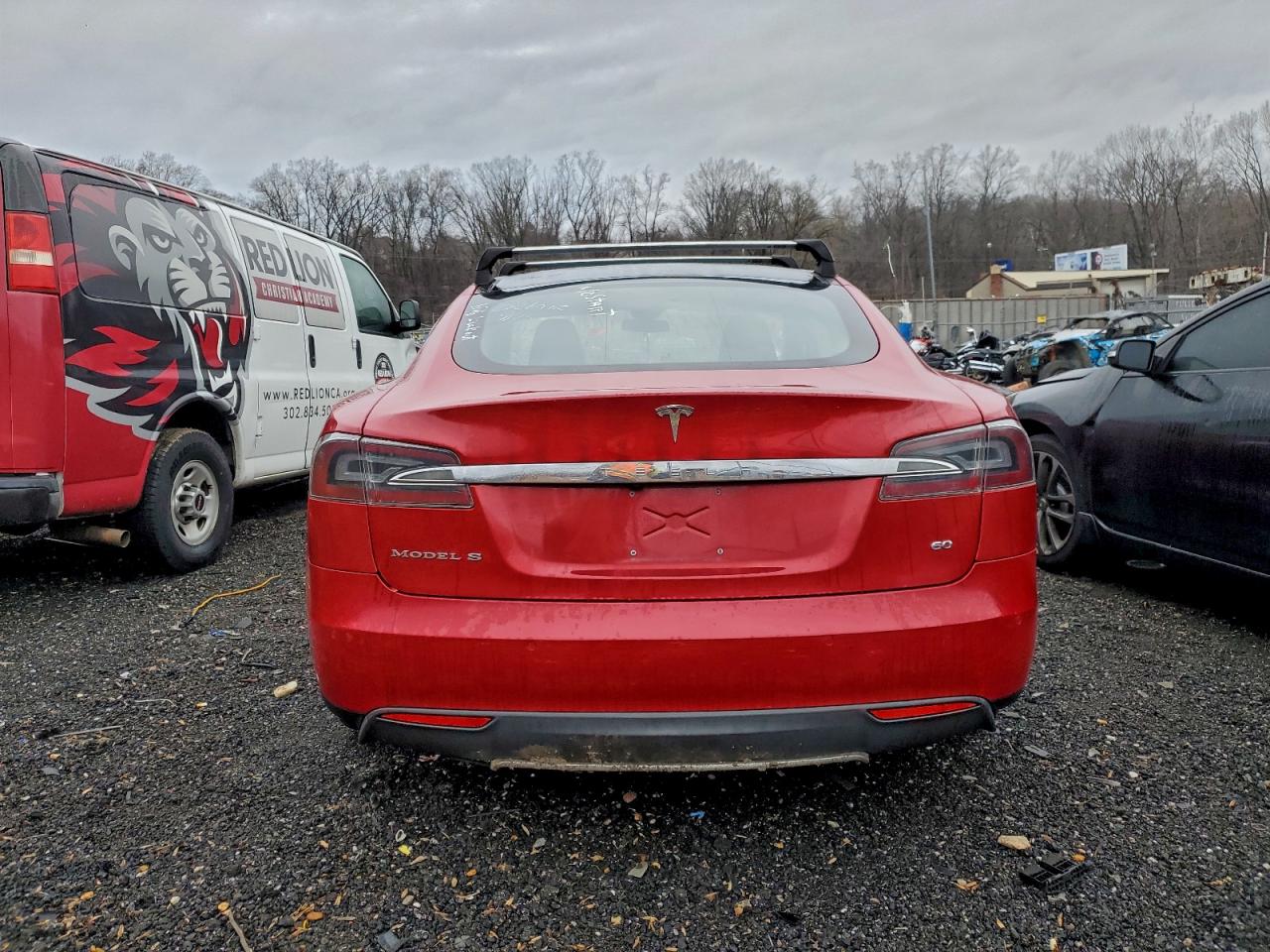 Tesla Model S Image 9