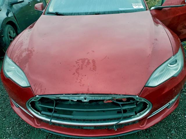 Tesla Model S Image 12