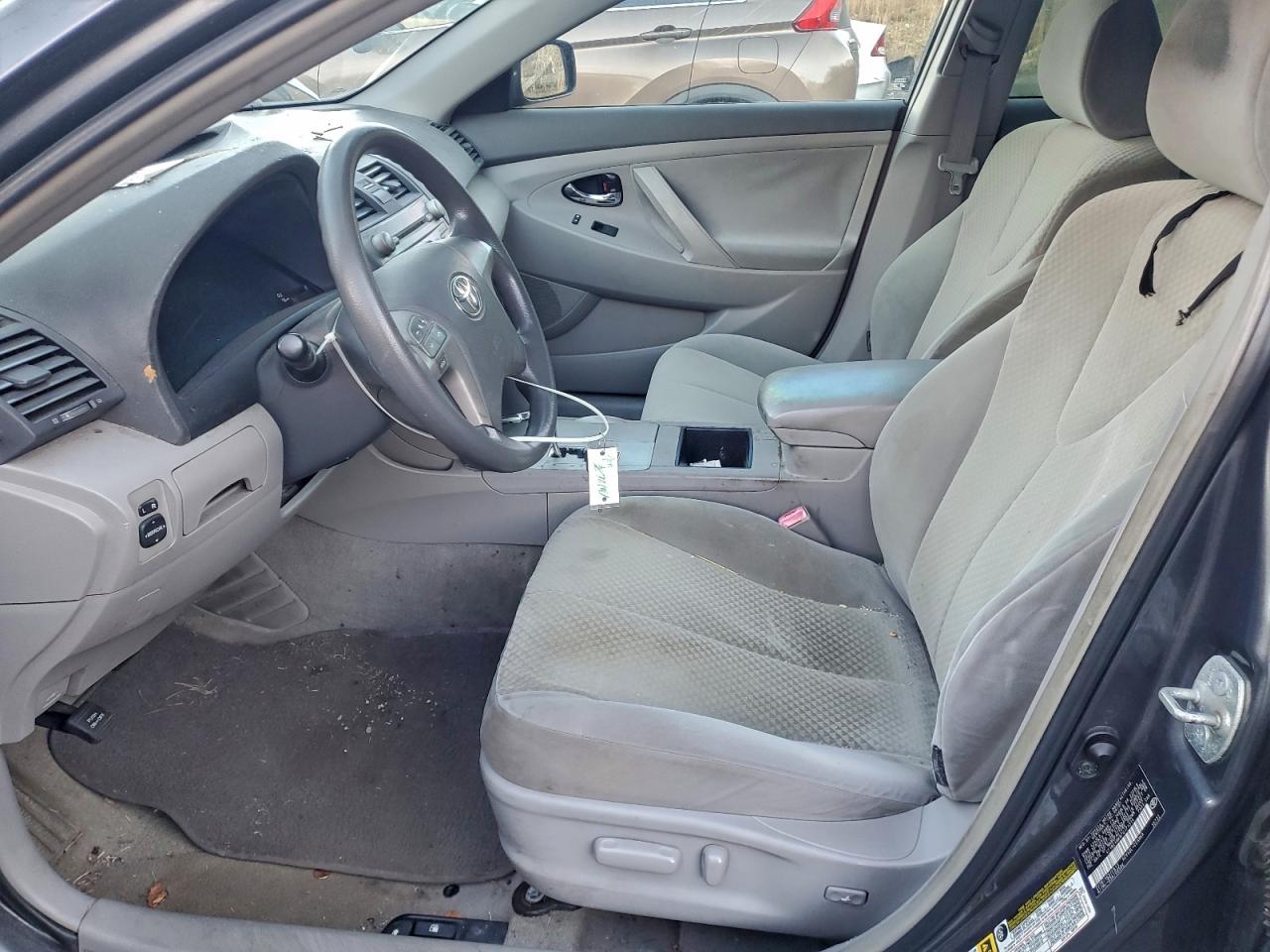 Toyota Camry Ce Image 11