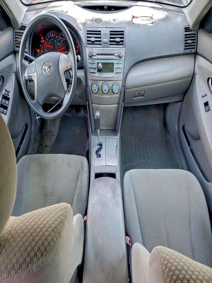 Toyota Camry Ce Image 3