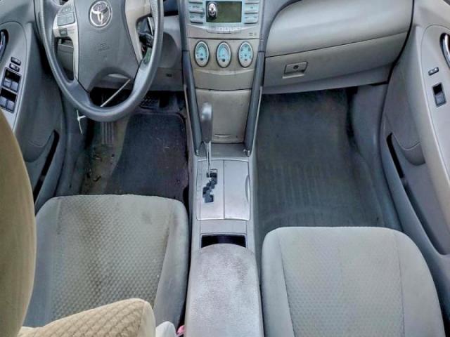 Toyota Camry Ce Image 3