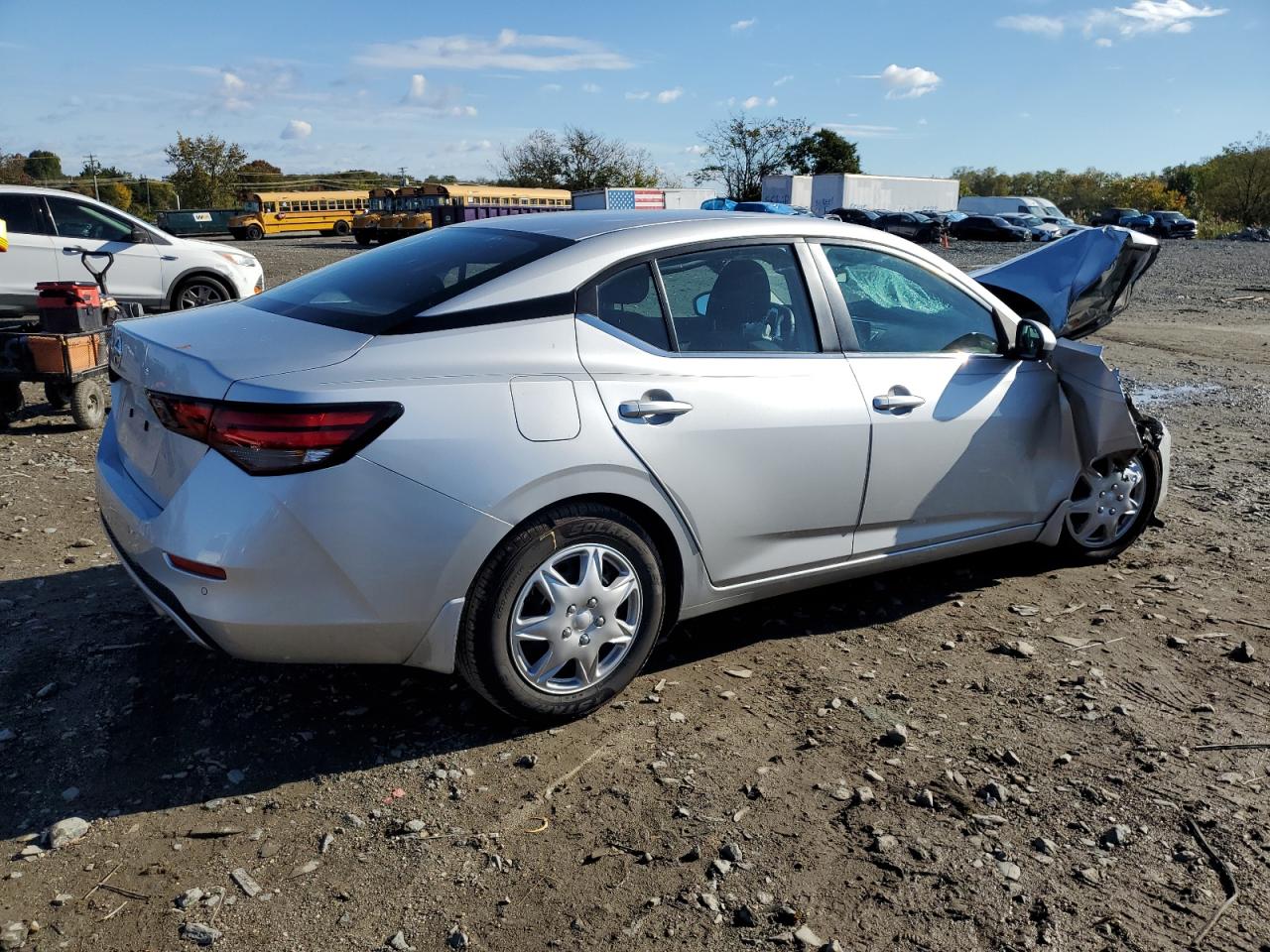 Nissan Sentra S Image 3