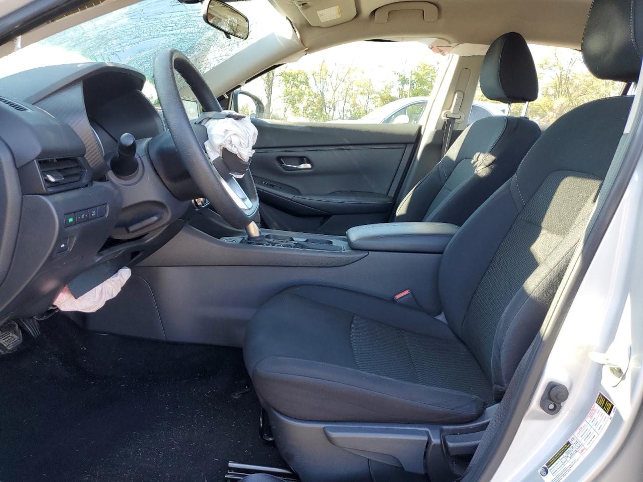 Nissan Sentra S Image 7