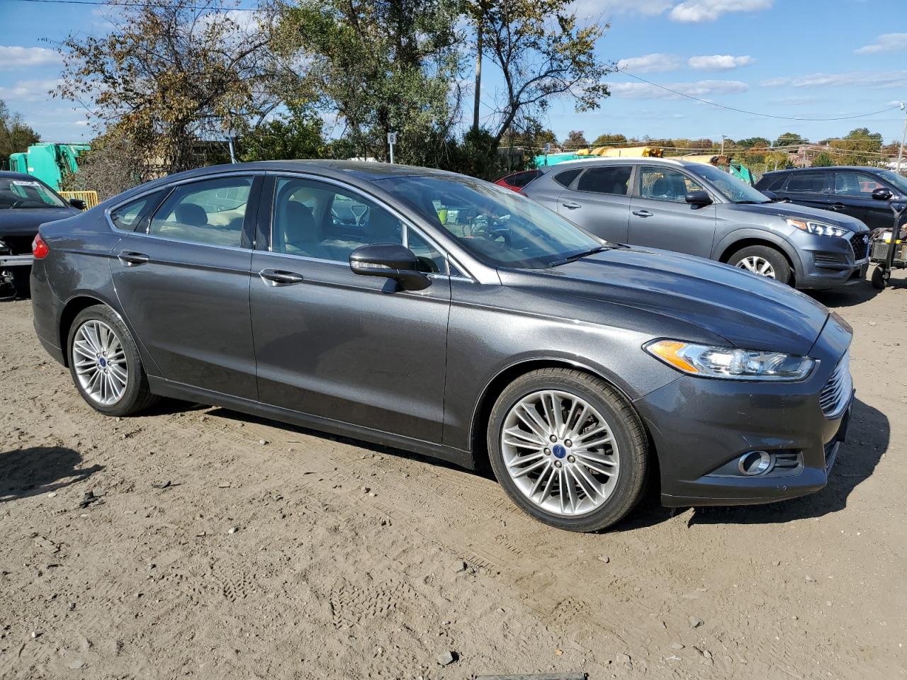 Ford Fusion Se Image 2