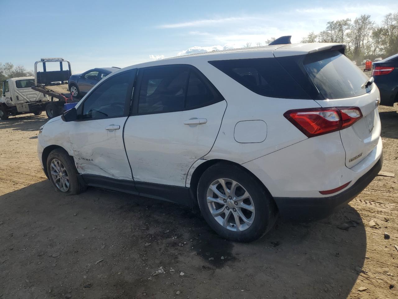 Chevrolet Equinox Ls Image 2