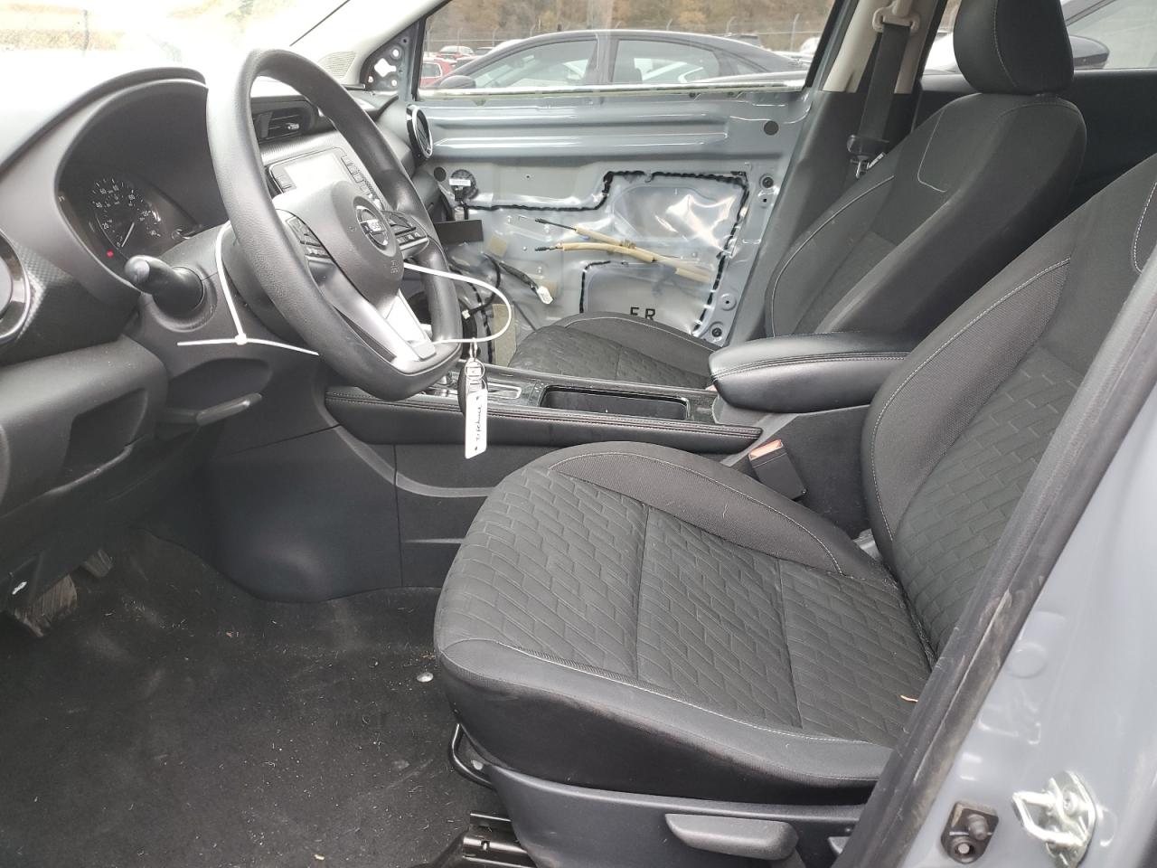 Nissan Kicks Sv Image 2