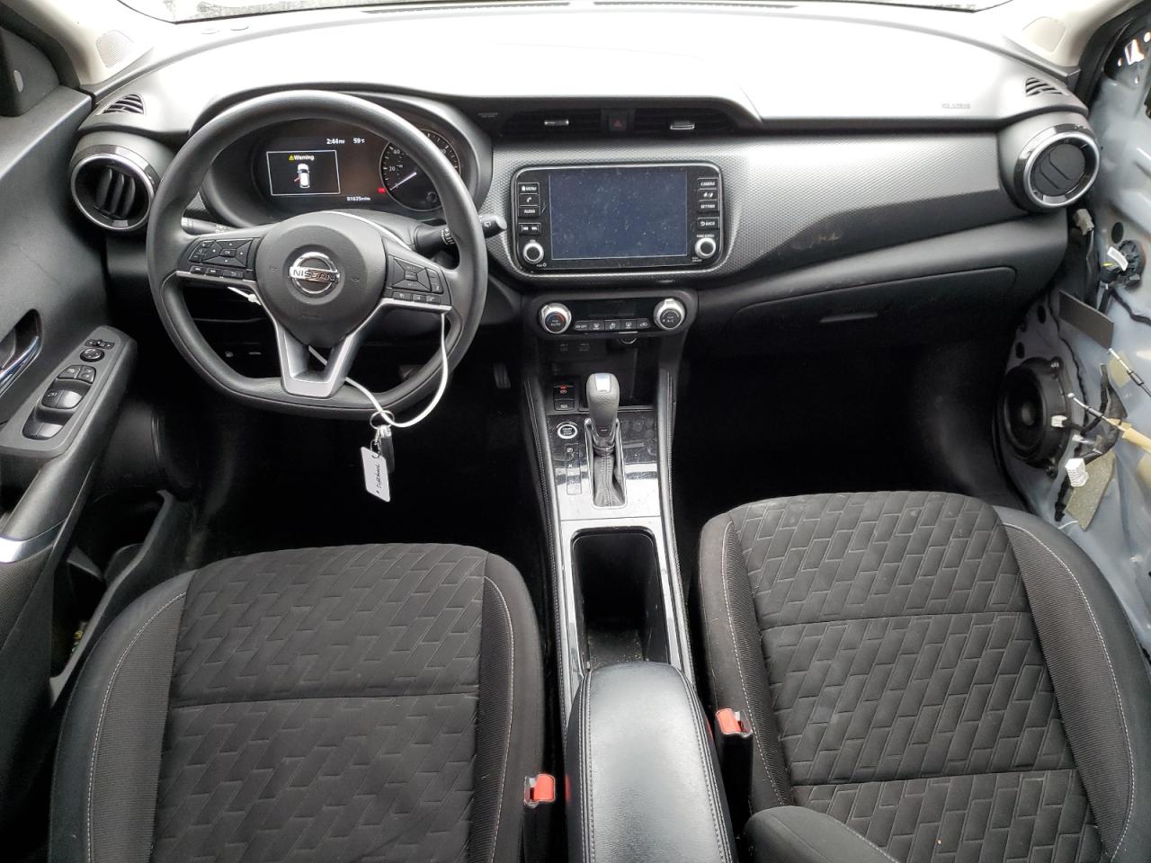 Nissan Kicks Sv Image 9