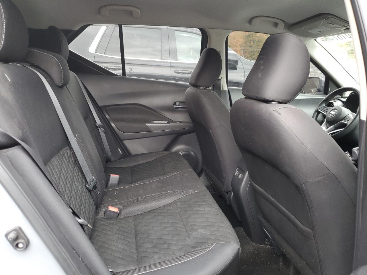 Nissan Kicks Sv Image 8