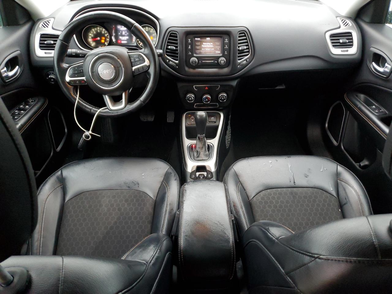 Jeep Compass Latitude Image 9