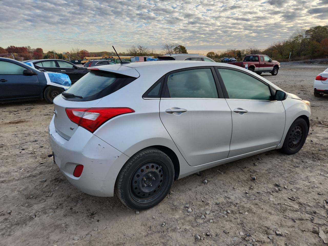 Hyundai ELANTRA Image 10