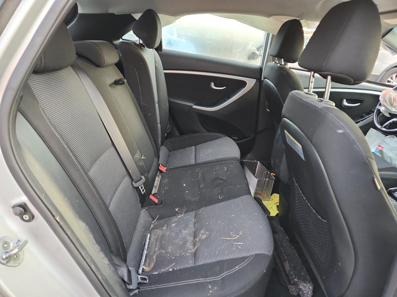 Hyundai ELANTRA Image 5