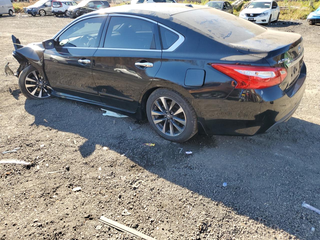 Nissan Altima 2.5 Image 2