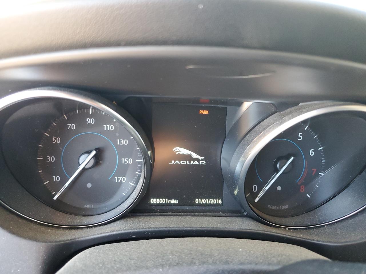 Jaguar F-PACE Image 13