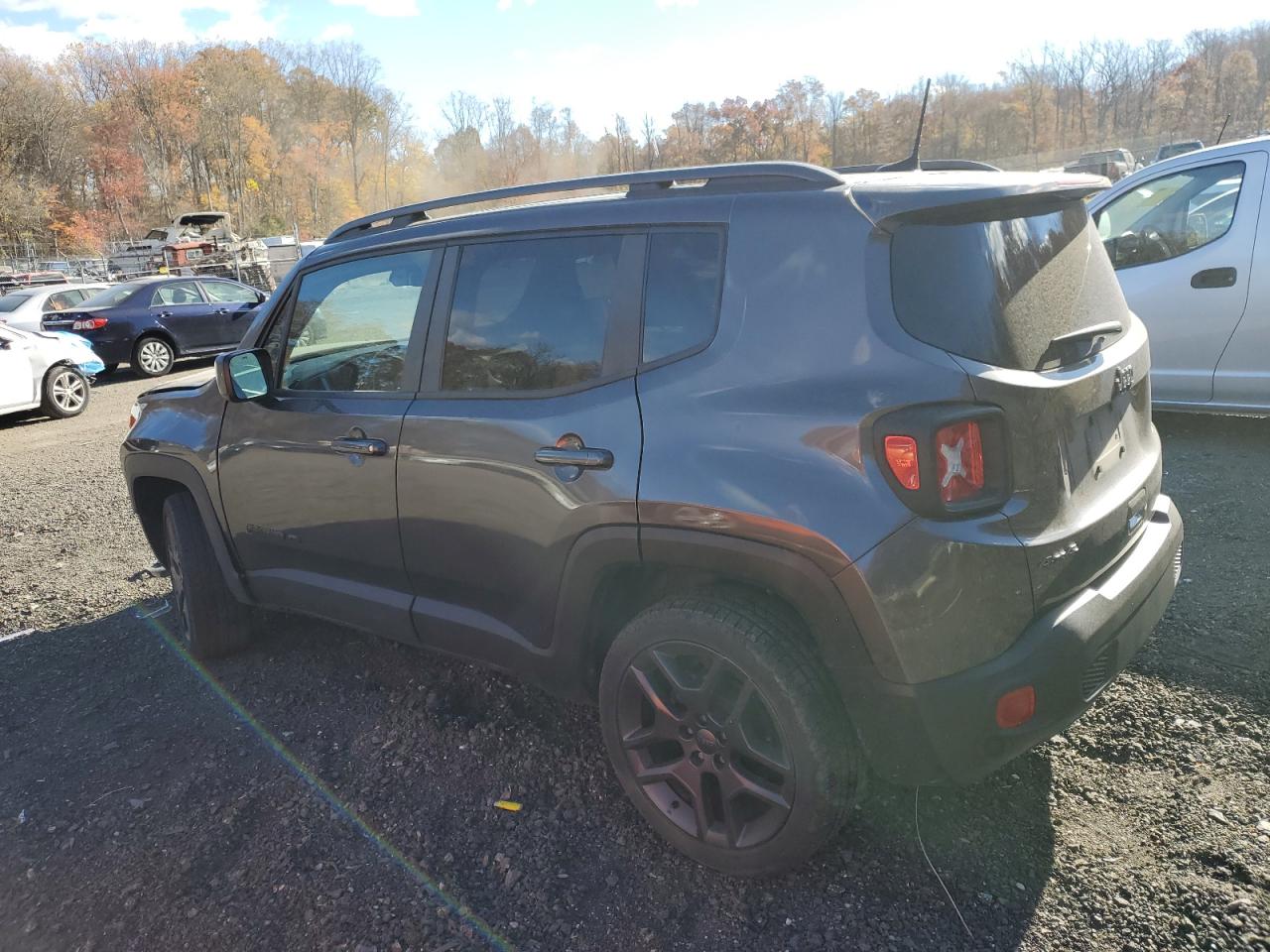 Jeep Renegade Latitude Image 4
