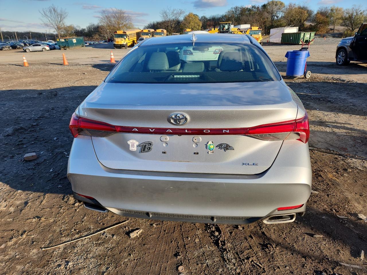 Toyota Avalon Xle Image 3