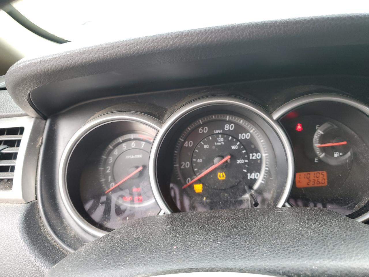 Nissan Versa S Image 7