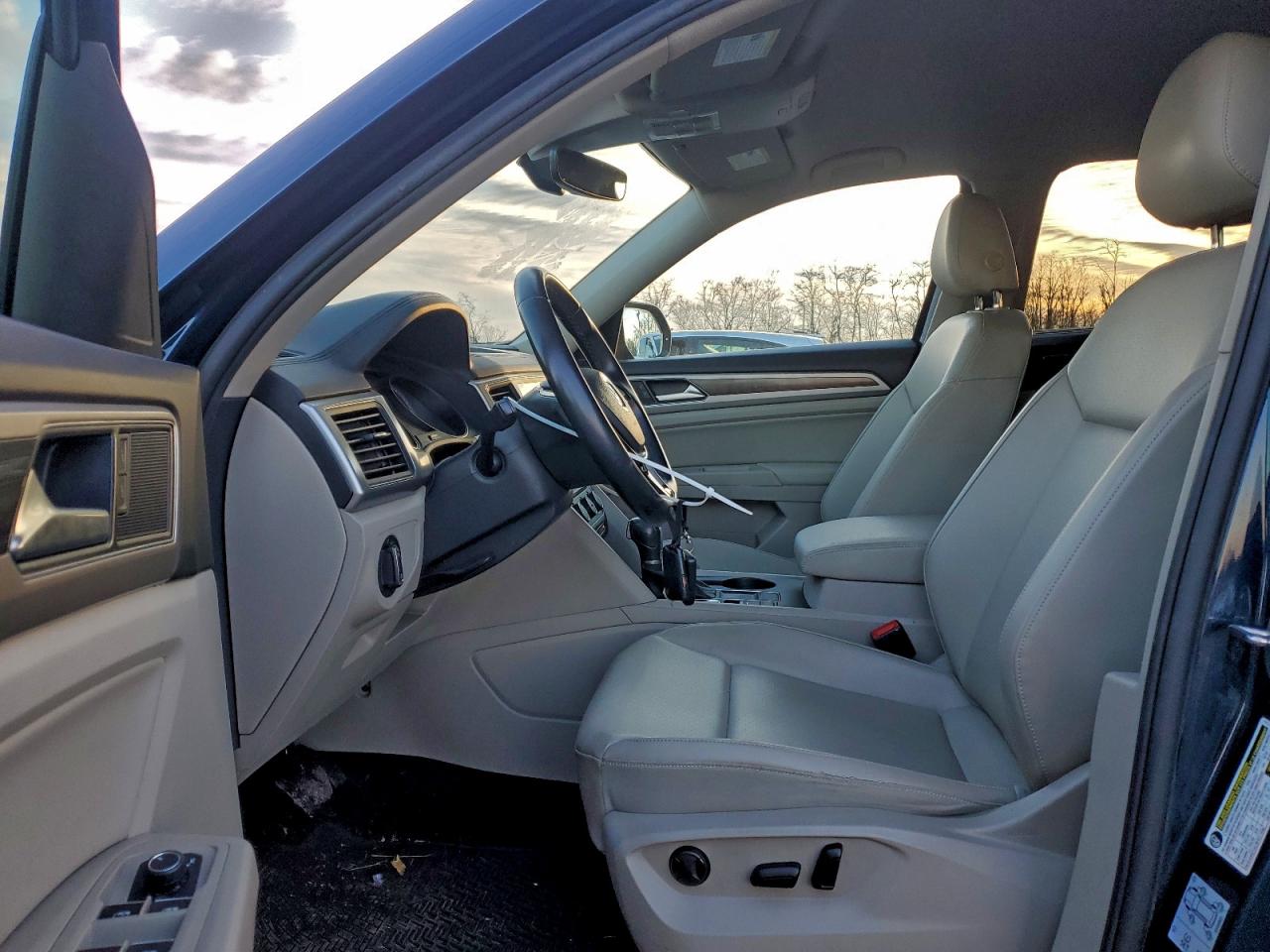 Volkswagen Atlas Se Image 6