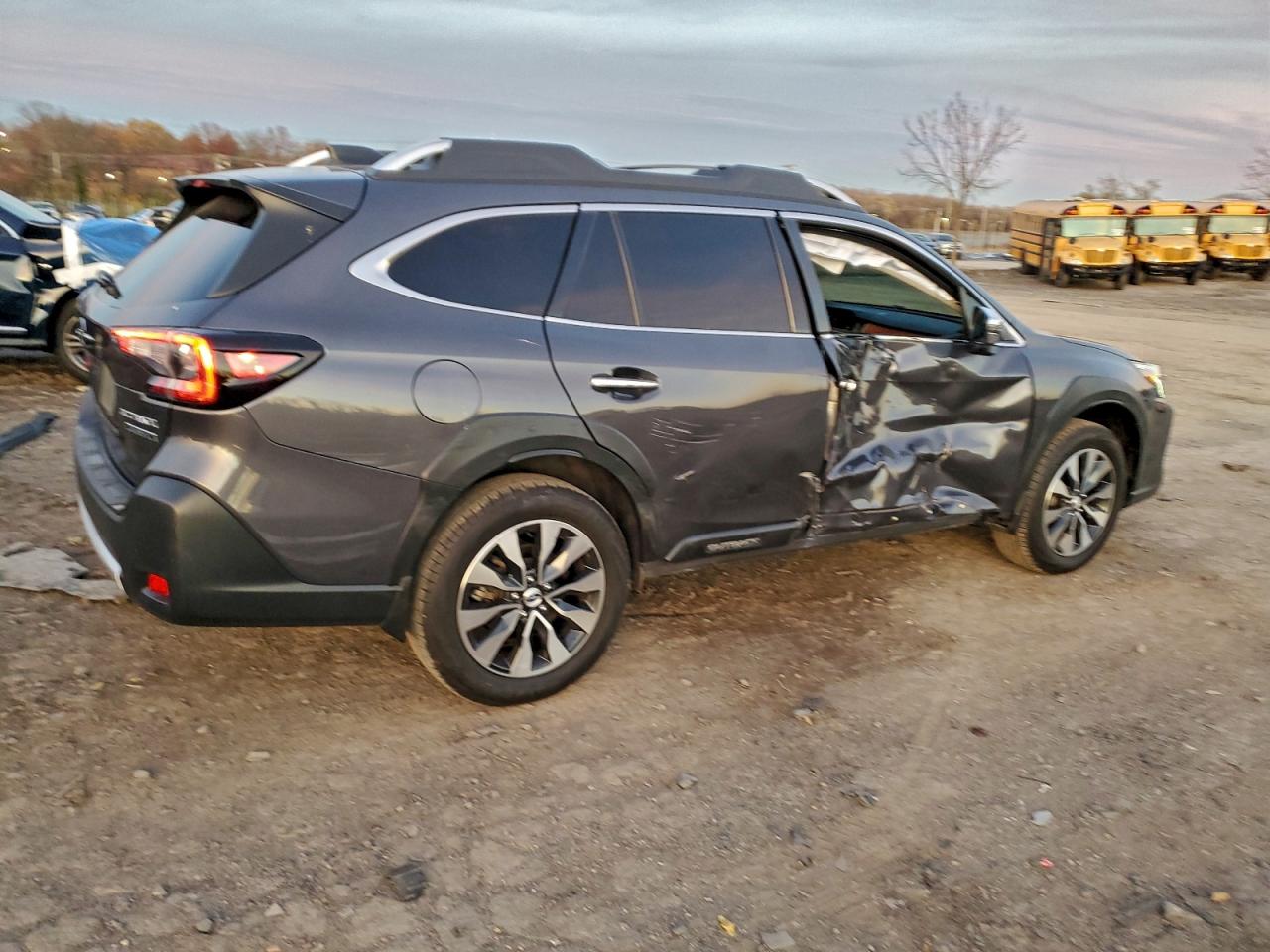 Subaru Outback Touring Image 2