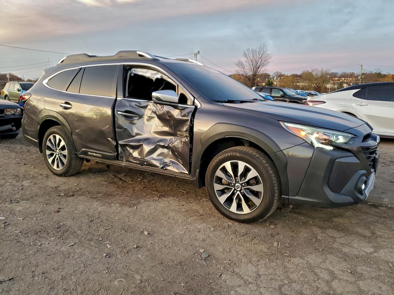 Subaru Outback Touring Image 3