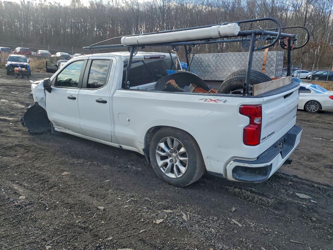 Chevrolet Silverado K1500 Custom Image 5