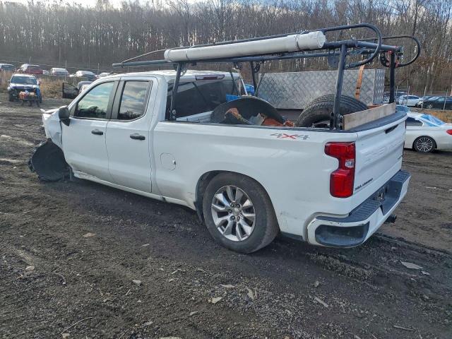 Chevrolet Silverado K1500 Custom Image 5