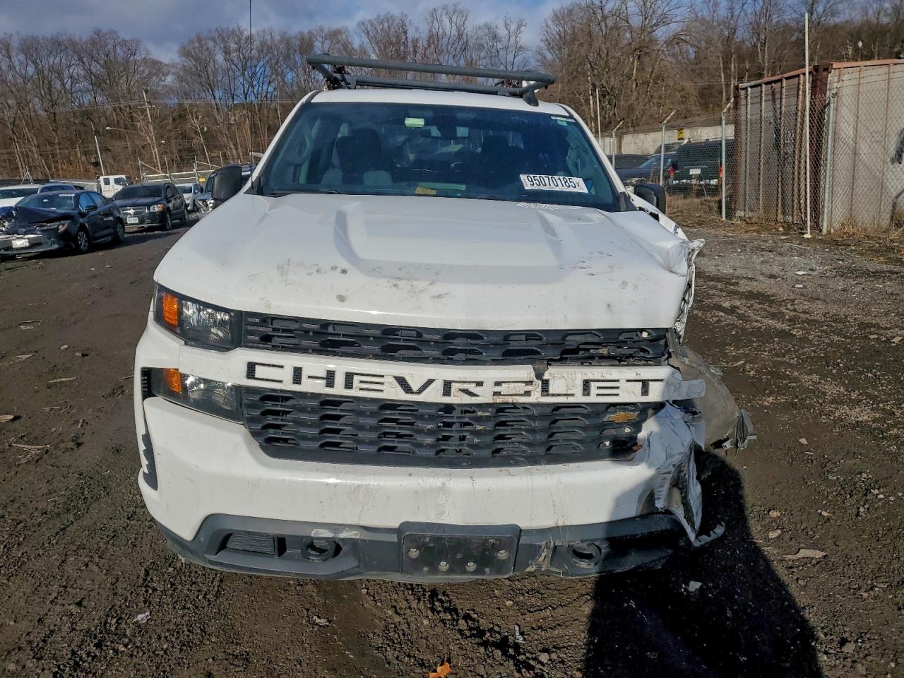 Chevrolet Silverado K1500 Custom Image 3