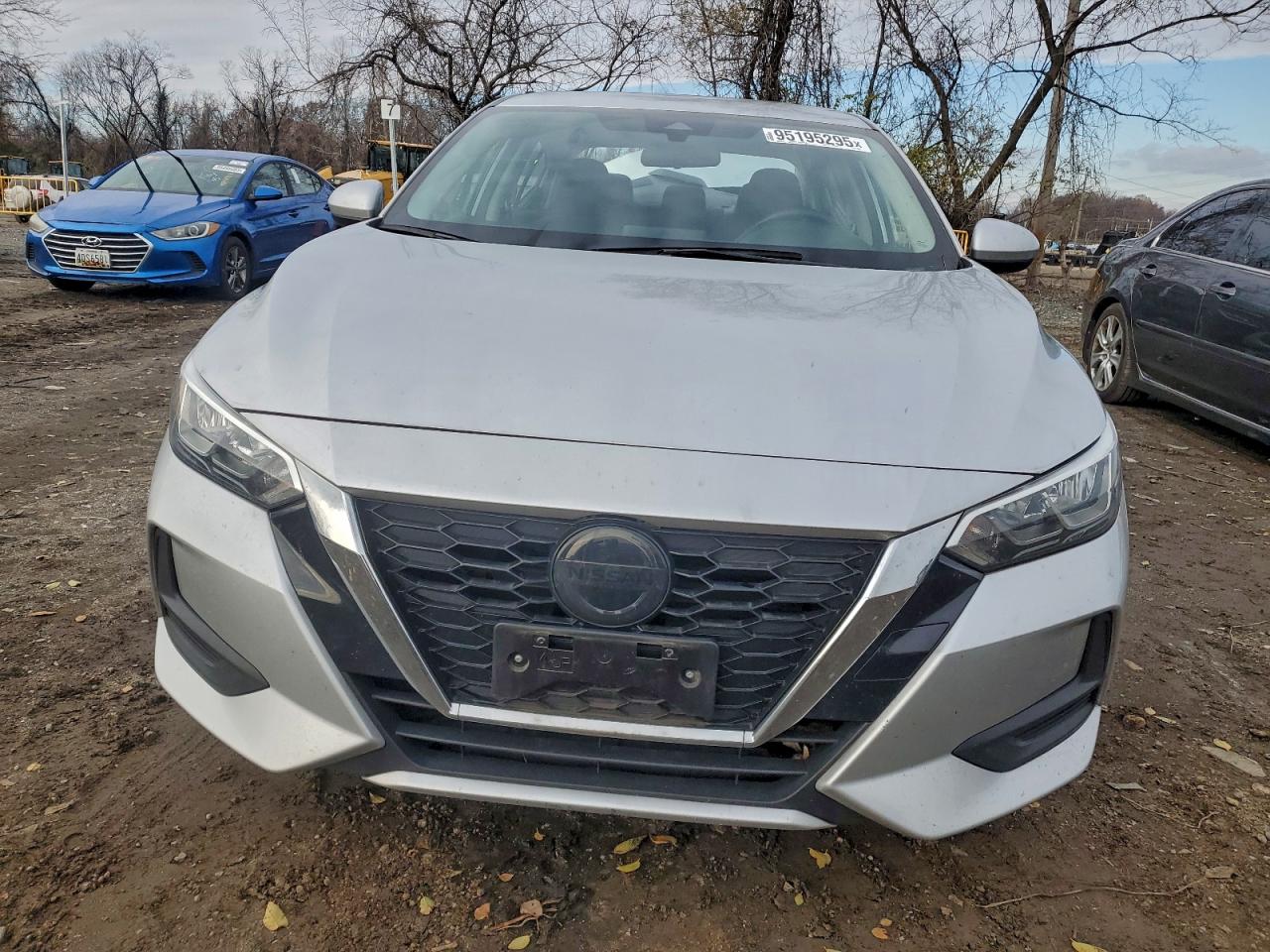 Nissan Sentra S Image 8