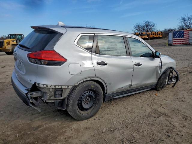 Nissan Rogue S Image 3